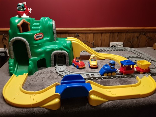 Little tikes peak tunnel - little,